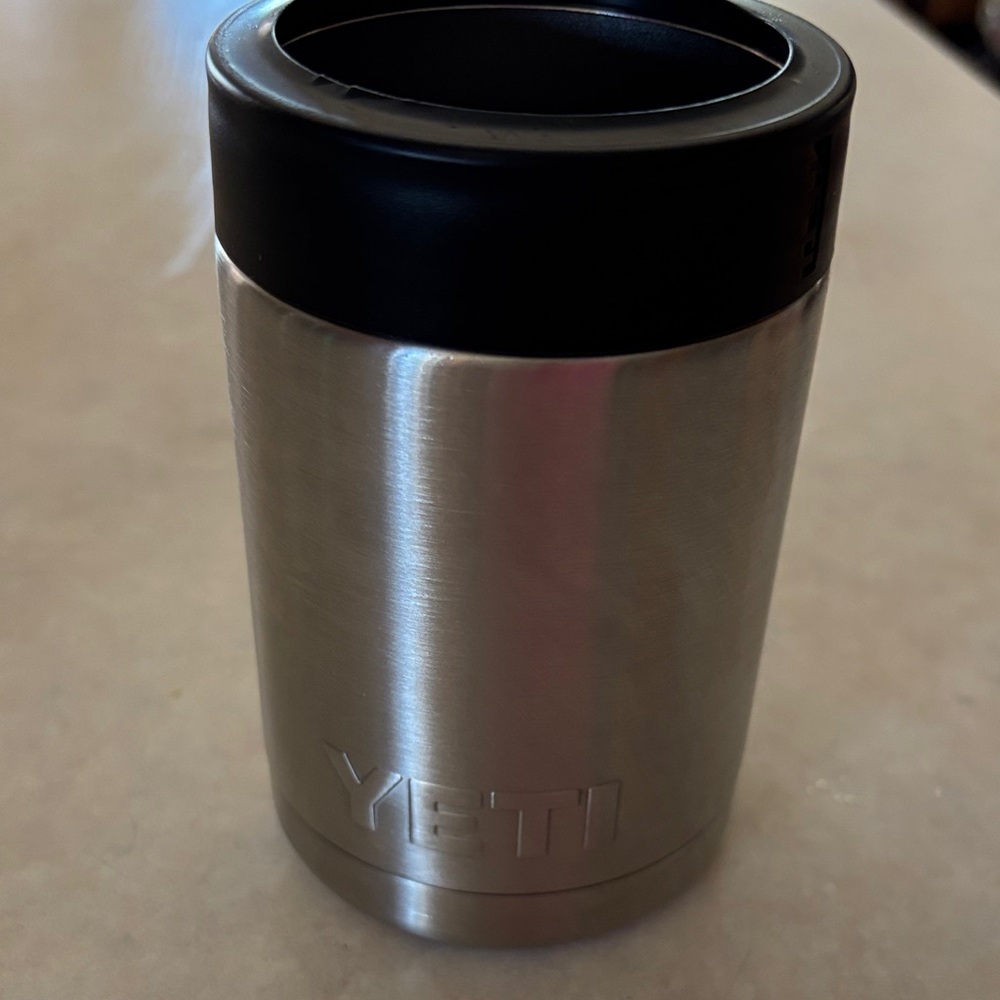 YETI Silver and Black Insulated Can Holder